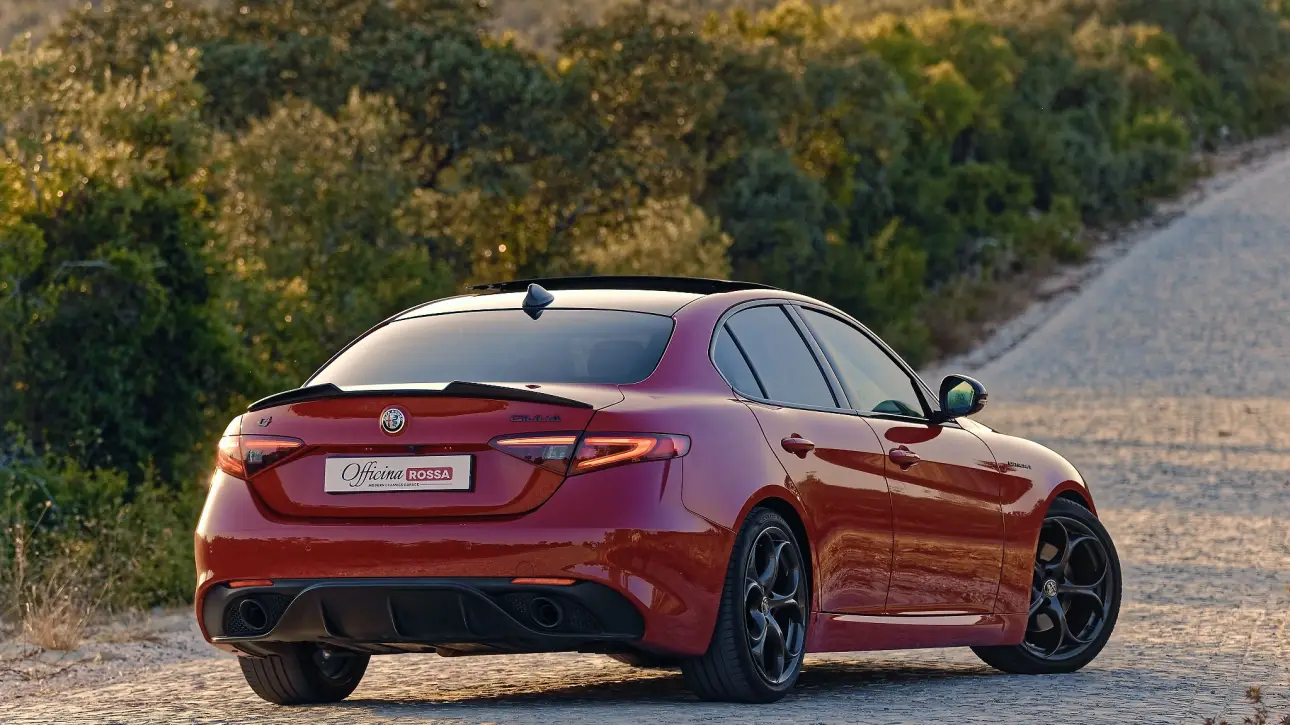 Alfa Romeo Giulia 2.0T ESTREMA Q4